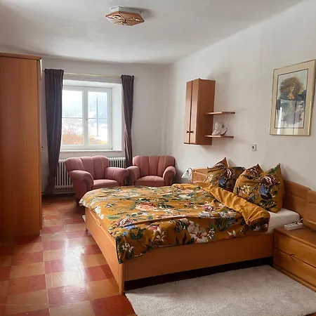 Hubenbauer - Mit Garten Und Parkplatz * Unzmarkt