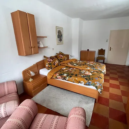 Hubenbauer - Mit Garten Und Parkplatz