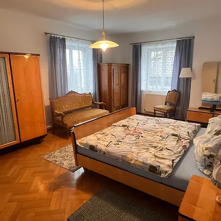 Hubenbauer - Mit Garten Und Parkplatz * Unzmarkt