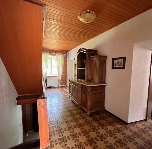 Hubenbauer - Mit Garten Und Parkplatz Unzmarkt