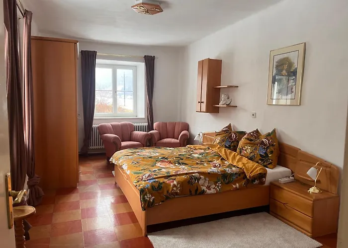 Hubenbauer - Mit Garten Und Parkplatz * Unzmarkt